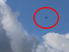 НЛО, прилетевший в аэропорт, удивил очевидцев