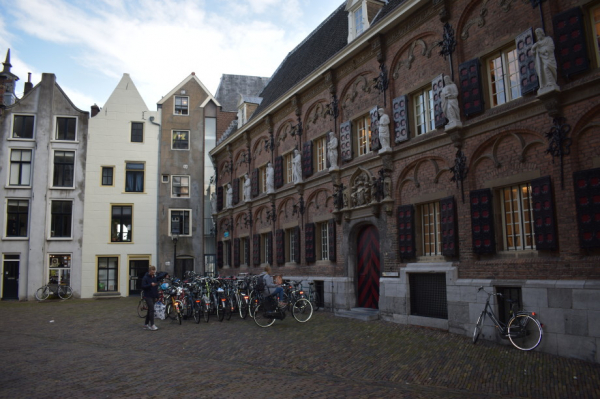 Древнейший город Нидерландов, который привлекал императоров: чем интересен Неймеген для туристов?