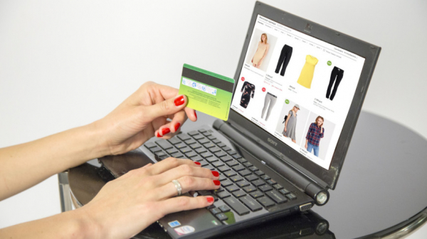 Онлайн-шопоголики: чем привлекают и страшат покупки в интернете?