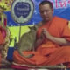 Молитвенное настроение монаха было прервано назойливой кошкой