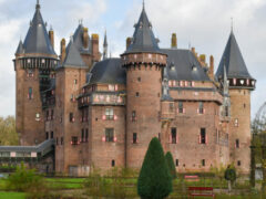 Тайны замка Де Хаар: что скрывает поместье, построенное на деньги Ротшильдов?