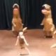 Динозавр, игравший в пьесе, потерял сознание прямо на сцене