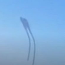Пассажир самолёта полюбовался сквозь иллюминатор на странные НЛО