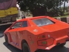 Водитель решил не покупать Lamborghini, а сделать его своими руками