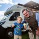 Мороженщик оснастил парк своих фургонов солнечными батареями
