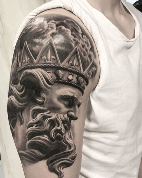 Мастер татуировки прославился благодаря своим «скульптурным» работам