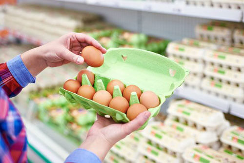 Хитроумная покупательница придумала, как сэкономить на яйцах