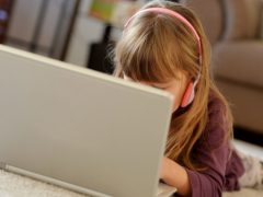 «Ярчайший пример истерии – Моргенштерн»: психолог – о том, чем опасен блогинг для детей и подростков