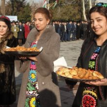 Как в Таджикистане отмечают праздник Сада