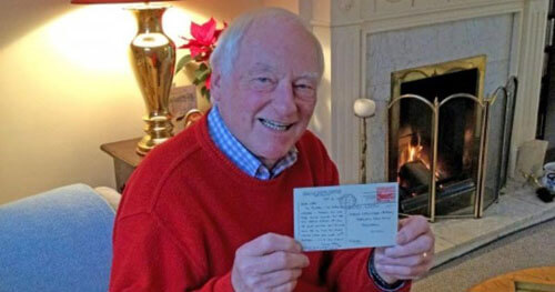Мужчина получил открытку, которая шла к нему 66 лет