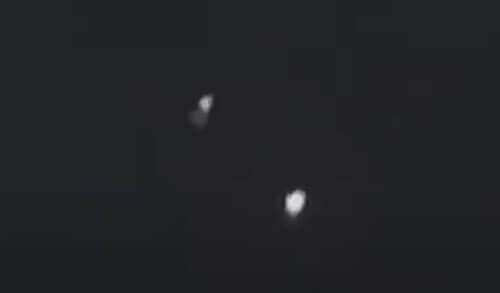 Очевидец запечатлел НЛО, выпустивший из себя другой объект