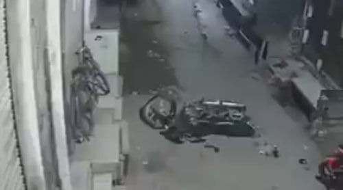 Призрак чуть не угнал мотоцикл, припаркованный на улице