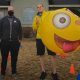 Игра в гигантский пляжный мяч помогла друзьям стать мировыми рекордсменами