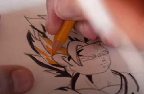 Подросток-аутист продаёт рисунки, чтобы помочь своей семье