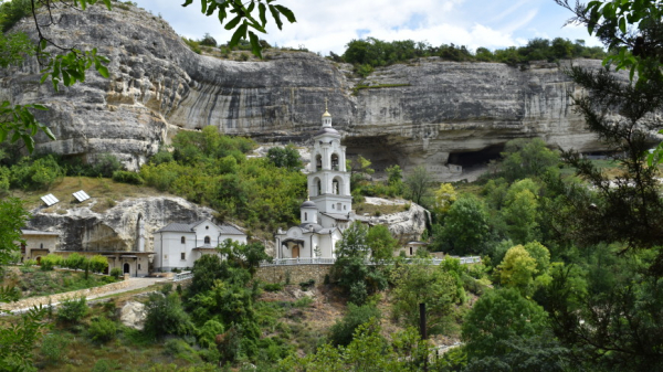 Легенды Бахчисарая: таинственная столица Крымского ханства, Бахчисарайский фонтан и самый древний храм