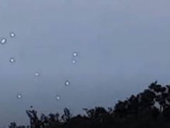 В небе появилась флотилия, состоявшая из десяти странных шаров