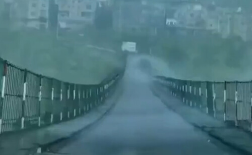 Глядя на небезопасный мост, можно только ужаснуться