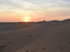 Бархан Большой брат: как попасть в астраханскую пустыню и сделать уникальные фотографии?