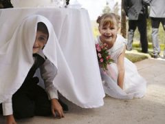 Вступая во второй брак, родители не пригласили своих детей на свадьбу