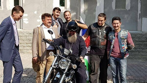 «Народные дипломаты»: как таджикские байкеры проехали по миру тысячи километров