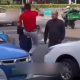 Два «мастера боевых искусств» повздорили на дороге