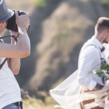 Молодожёны не накормили фотографа и остались без свадебных фото