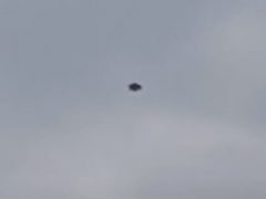 Приятели устроили погоню за чёрным объектом, летавшим в небе
