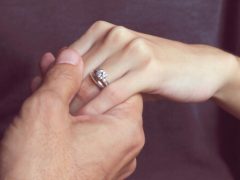 Жених обиделся на невесту, которой не понравилось обручальное кольцо