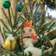 Звезда из LEGO, забег Дедов Морозов и открытки из хосписов: главные благотворительные акции к Новому году
