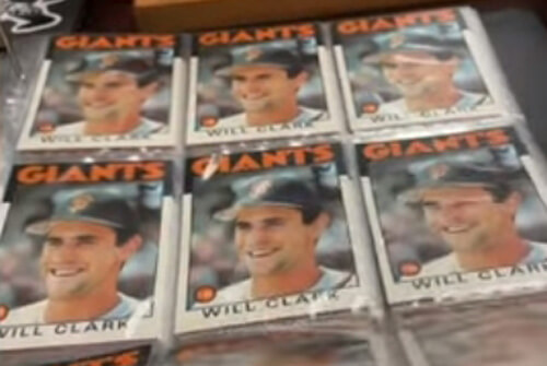 Коллекция бейсбольных карточек посвящена всего лишь одному спортсмену