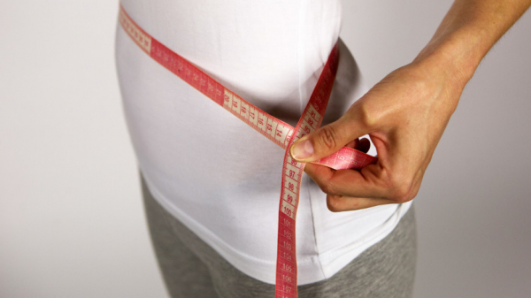 Можно ли сбросить 10 кг за месяц, в чем вред читмилов и почему вместо жира уходят мышцы? Отвечаем на главные вопросы о похудении