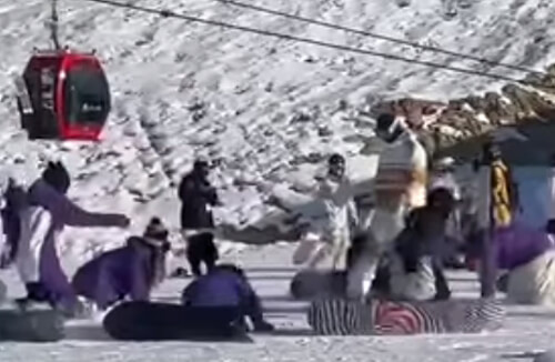 Сноубордисты, попытавшиеся освоить вращение, не устояли на ногах