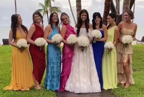 Подружки невесты получили разрешение самостоятельно выбрать платья
