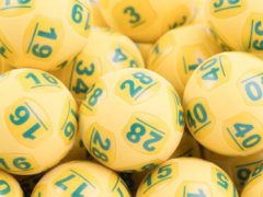 Числа, которые мужчина 30 лет использовал для игры в лотерею, наконец-то оказались счастливыми