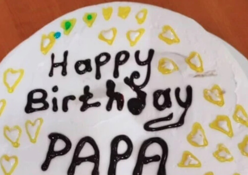 Торт, заказанный для папиного дня рождения, был испорчен неаккуратным кондитером