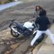 Женщина яростно набросилась на преступника и сумела отстоять свой мотоцикл