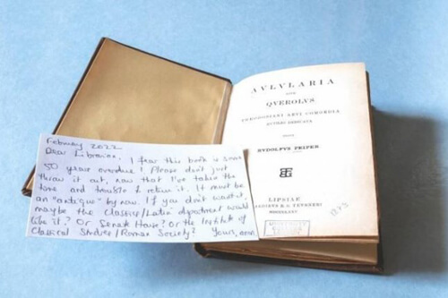 Таинственный незнакомец прислал в библиотеку книгу, просроченную почти на 50 лет