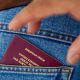 Отчим украл и спрятал паспорт падчерицы, чтобы девушка не поехала с семьёй в отпуск