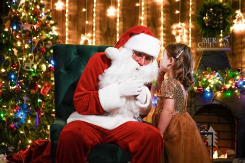 Маму, рассказавшую дочке правду о Санта Клаусе, обвинили в том, что она испортила Рождество