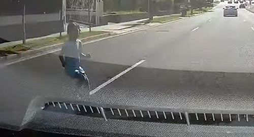 Хорошая реакция водителя помогла ему не сбить девочку