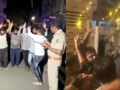 Полицейские задержали пьяных гуляк и заставили их танцевать