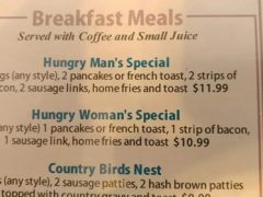 Людям не понравился ресторан, подающий специальные завтраки для мужчин и для женщин