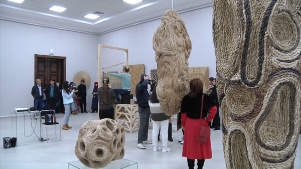 Ароматное искусство предков: новый взгляд Руслана Мазлоева на тысячелетнюю традицию плетения циновки