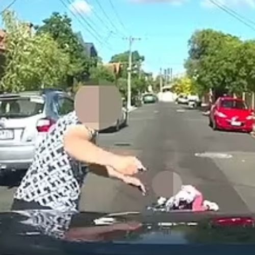 Быстрая реакция водителя, нажавшего на тормоз, спасла жизнь девочке, выбежавшей на дорогу