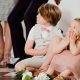 Невеста не хочет, чтобы одна из приглашённых на свадьбу женщин привела своих шумных детей