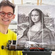 Художник использовал пишущую машинку, чтобы нарисовать Мону Лизу