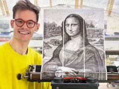 Художник использовал пишущую машинку, чтобы нарисовать Мону Лизу