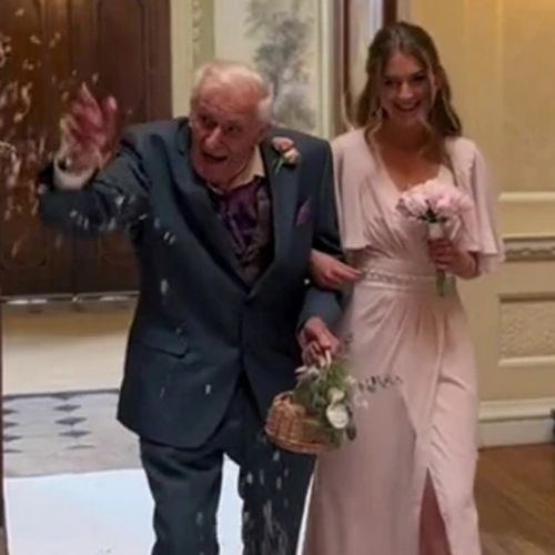 Невеста попросила 95-летнего дедушку стать «мальчиком-цветочником» на свадьбе
