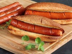 Эксперты уверены, что хот-доги с кетчупом являются «незрелым» блюдом для детей