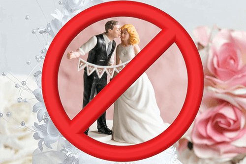 Жена подала на развод с мужем, который склонил её к браку с помощью шантажа